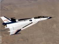 f_16_xl2_image_01.jpg

